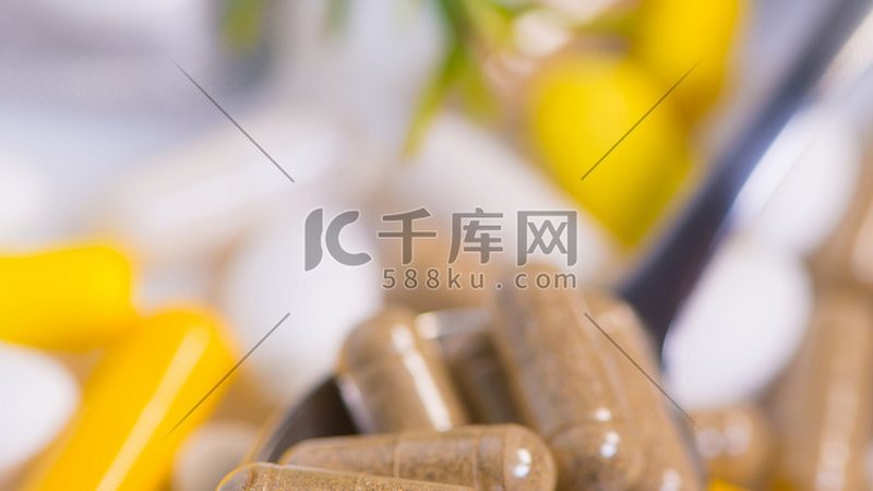 医药中间体：揭秘其批发供应背后的秘密**