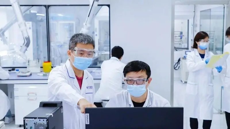 医药OEM代工：揭秘其背后的优势与挑战**